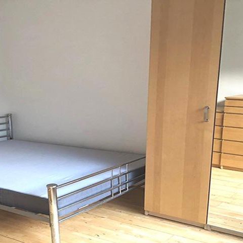 Good size 1 bed located in the heart of Camden mins to tube and shops - Photo 1