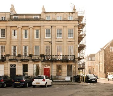 4 Bed House - Photo 1