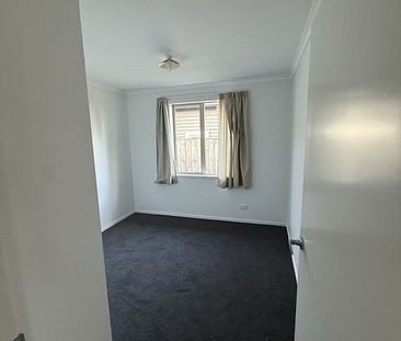 Freshly Renovated 3-Bedroom Home - Photo 3