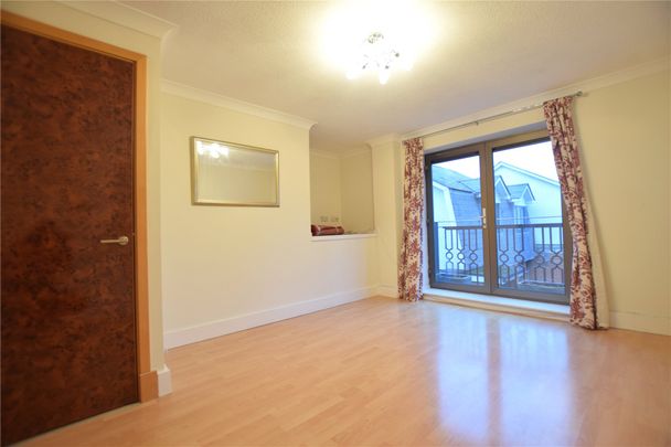 2 bedroom Maisonette in Braeside, Bracknell - Photo 1