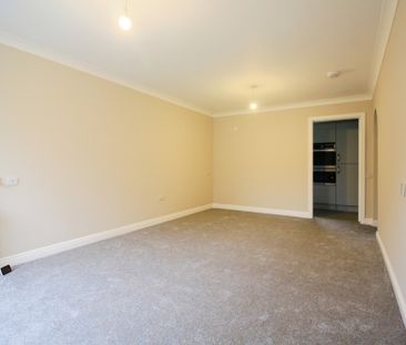 Vicarage Lane, Gresford - Photo 1