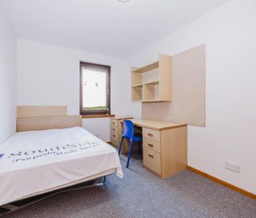 5 bedroom flat to rent - Photo 6