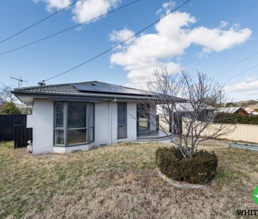 90 Cameron Road, Karabar NSW 2620 - House For Rent | Domain - Photo 5