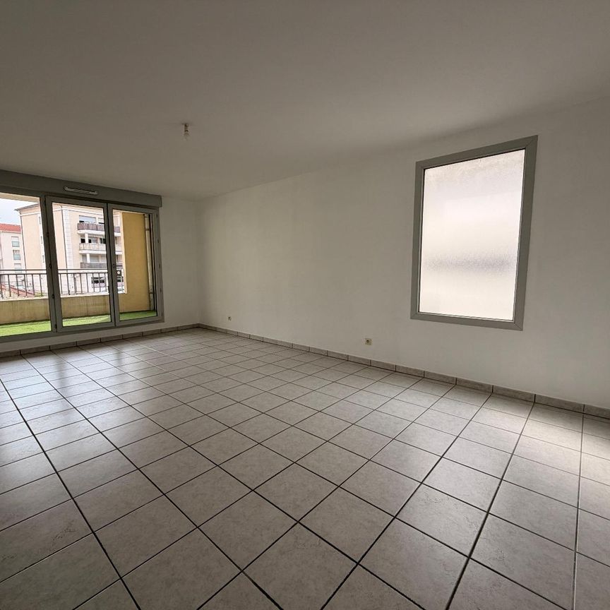 Location Appartement 3 pièces 88m² MEYZIEU 69330 - Photo 1