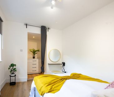 2 Bed Detached House, Barnsdale Road, W9 - Photo 5