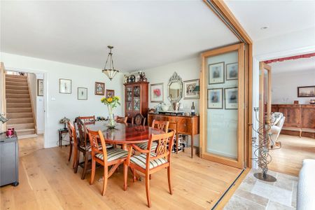 5 bedroom detached house to rent - Photo 4