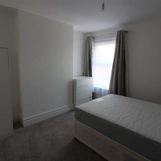 Richmond Garden, **student Apartment** Student Apartment **, Southampton, SO17 - Photo 1