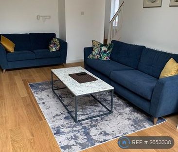 4 bedroom semi-detached house to rent - Photo 1