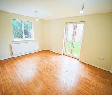 4 bedroom end of terrace house to rent - Photo 6