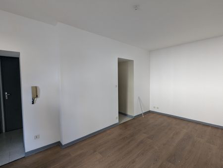 Location Appartement 3 pièces 50m² ISSOUDUN 36100 - Photo 5