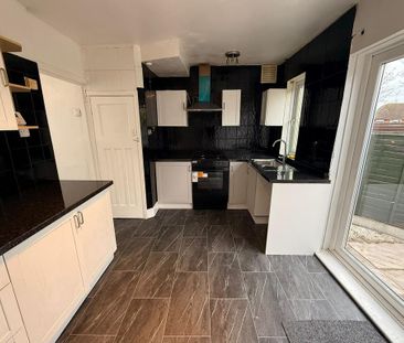 2 bedroom semi-detached house to rent - Photo 4