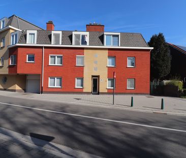 Dakappartement met lift, terras en ondergrondse autostaanplaats gel... - Photo 1