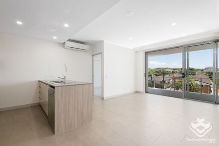 CENTRAL CHERMSIDE LOCATION - Photo 2