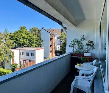 Renovierte 2-Zimmer-Wohnung mit Balkon, Tageslichtwannenbad, Küche ... - Foto 1