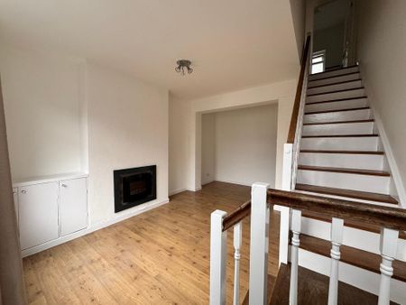 2 bedroom terraced house to rent - Photo 3