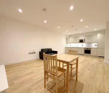 Farnborough Road, Farnborough, Surrey, GU14 - Photo 5