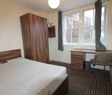 6 bedroom flat to rent - Photo 4