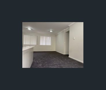 Newly renovated 2 bedroom unit - Photo 2