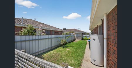 Open the door to effortless coastal living - Photo 3