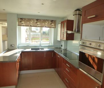 Anne Crescent, Salisbury, Durrington - Photo 5