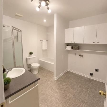 2 CH - 1 SDB - Saint-Lambert - $1,800 /mo - Photo 4