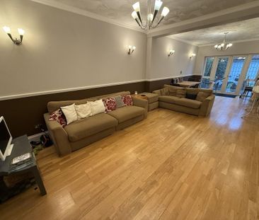 1 bedroom in a house share to rent - Photo 1