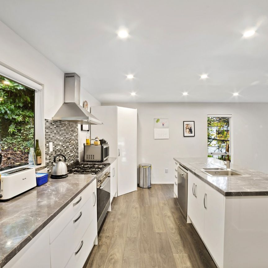 6 Swadel Way, Karori - Photo 1