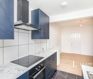 2 bedroom terraced house to rent - Photo 2