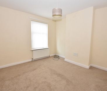 3 bedroom House To Let - Photo 6
