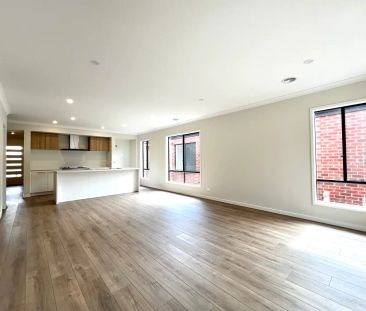 “Brand new family home!” - Photo 4