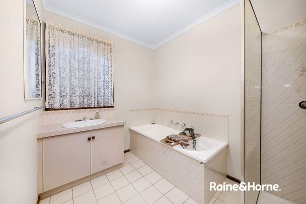 3- Bedroom house in Narre Warren! - Photo 1