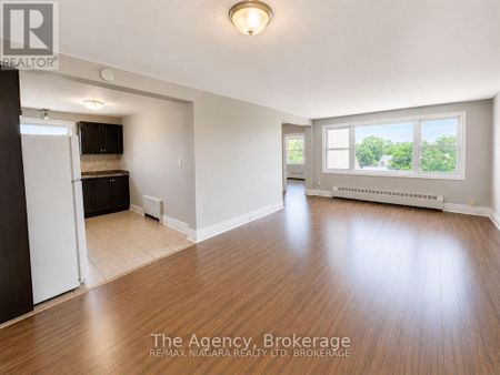 1 - 139 WESTCHESTER CRESCENT, St. Catharines, Ontario, L2P2N8 - Photo 3