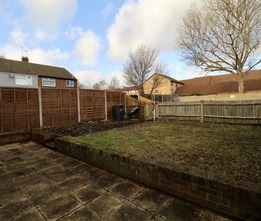 2 Bedroom Maisonette - Garden To Let - Photo 2