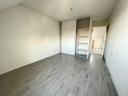 Location Appartement 4 pièces 115m² ABBEVILLE 80100 - Photo 2