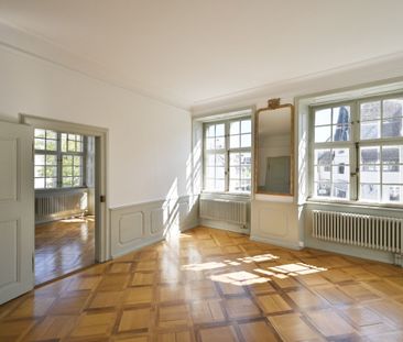 LANDHAUS IM HERZEN VON RIEHEN – WOHNEN MIT GESCHICHTE UND CHARAKTER - Foto 1