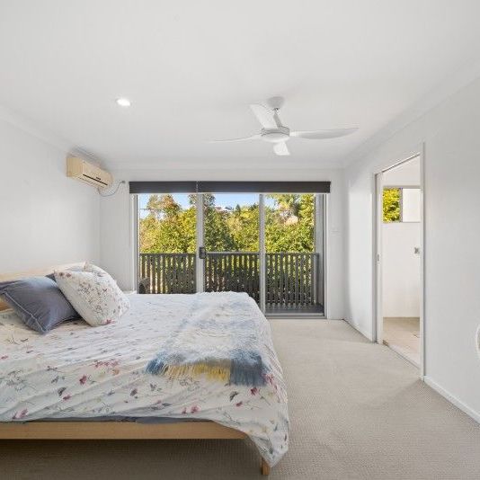 3 BEDROOM TOWNHOUSE AVAILABLE 17TH DECEMBER - Photo 1