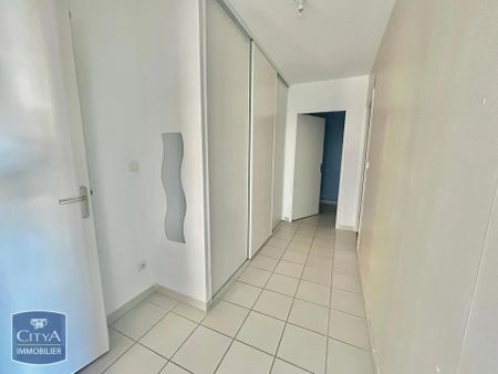 Appartement à louer 4 pièces 106.98m² - Photo 2