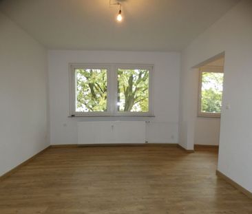 +++ 3 Raumwohnung mit Wannenbad zentral in Wanheim gelegen +++ - Photo 4