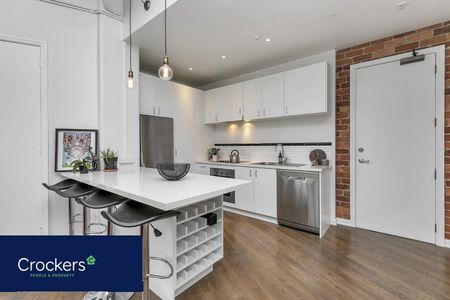 New York Style Character Apartment - Photo 5