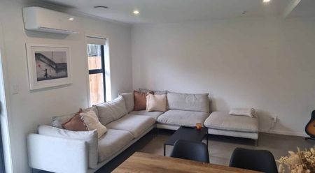 Easy Living in the Heart of Hamilton - Photo 4