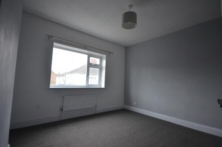 2 bedroom Terraced House To Let - Photo 1