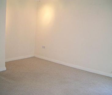 2 bedroom house to rent - Photo 2