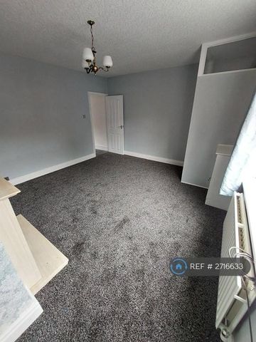 3 bedroom terraced house to rent - Photo 2