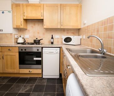 2 bedroom flat to rent - Photo 6
