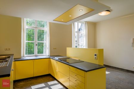 Centraal gelegen praktijkruimte of bureel met woonst | Statiestraat - Photo 3