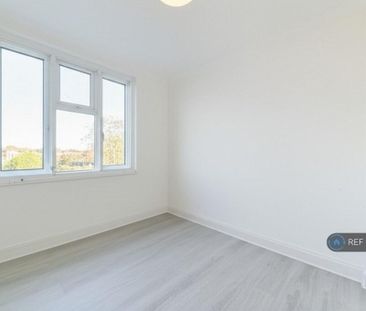 4 bedroom terraced house to rent - Photo 5