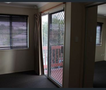 Immaculately presented 2 Bedroom Townhouse!! - Photo 2