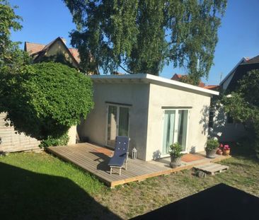 Peder Hardingsväg 12. Mysigt gårdshus - Photo 1