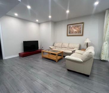 For Lease - 24 Wendelyn Drive, Richmond Hill, Ontario - Photo 1