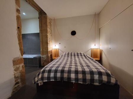 Location Appartement 3 pièces 66m² LYON 6ème - Photo 4